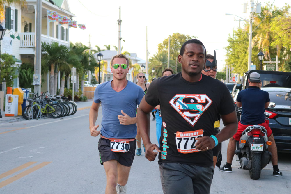 Heroes and Villains 5K 2018 photo - Duval Street, Key West